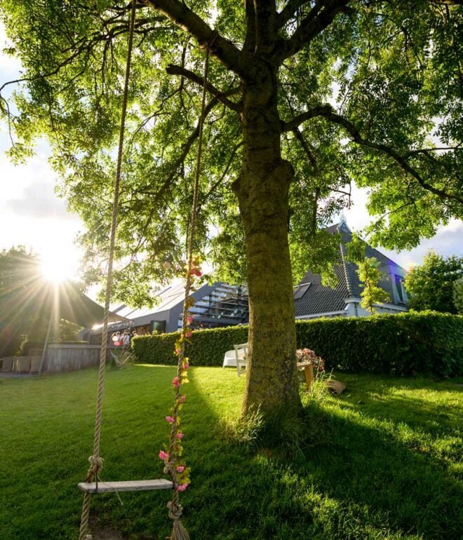 Bruiloft Fotografie die de mooiste momenten van een trouwdag vastlegt, van het bruidspaar tot de decoraties.