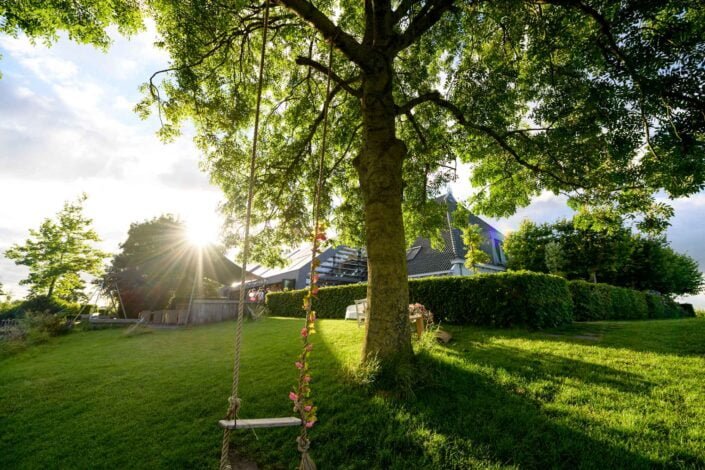 Bruiloft Fotografie die de mooiste momenten van een trouwdag vastlegt, van het bruidspaar tot de decoraties.