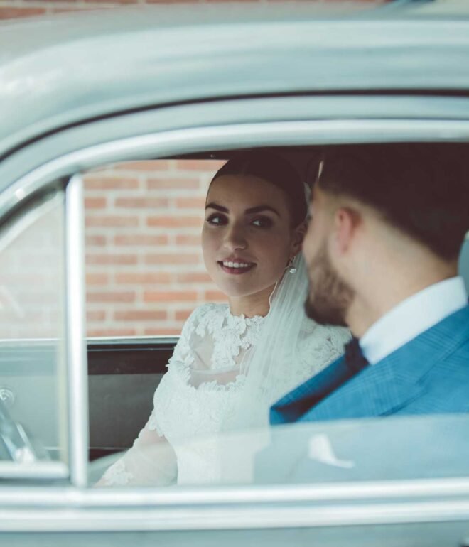 Bruiloft Fotografie die de mooiste momenten van een trouwdag vastlegt, van het bruidspaar tot de decoraties.