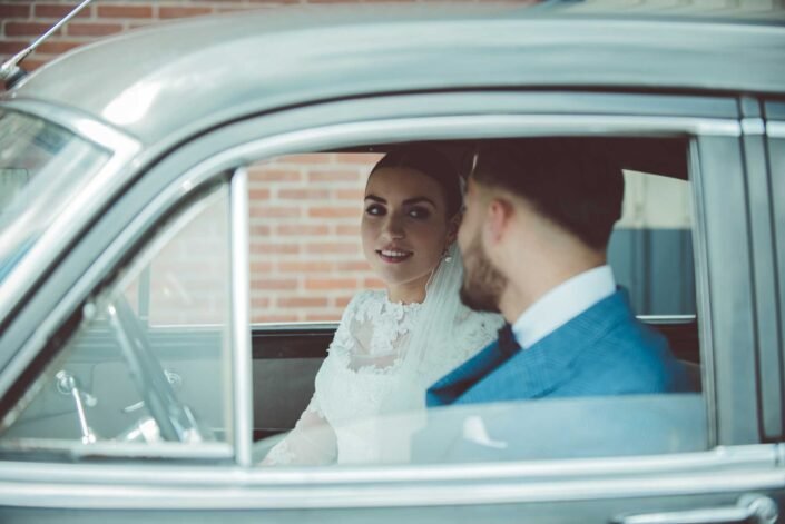 Bruiloft Fotografie die de mooiste momenten van een trouwdag vastlegt, van het bruidspaar tot de decoraties.