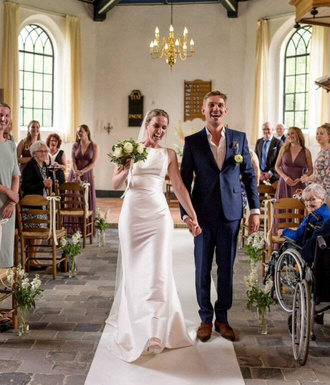 Bruiloft Fotografie die de mooiste momenten van een trouwdag vastlegt, van het bruidspaar tot de decoraties.