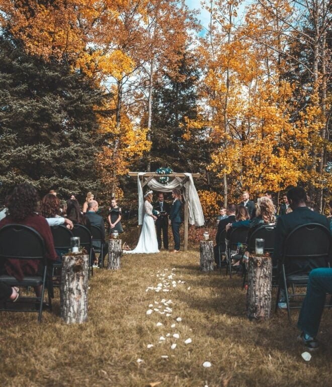 Bruiloft Fotografie die de mooiste momenten van een trouwdag vastlegt, van het bruidspaar tot de decoraties.