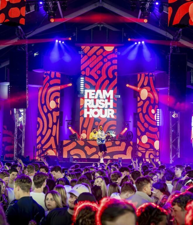 Evenementen Fotografie die de belangrijkste momenten van elk evenement vastlegt, van gasten tot de sfeervolle details.