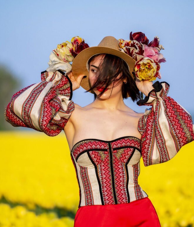 Fotosessies Studio of Locatie die professionele portretten en spontane momenten vastlegt, zowel binnen als buiten.