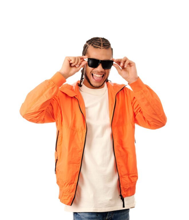 Fotosessies Studio of Locatie die professionele portretten en spontane momenten vastlegt, zowel binnen als buiten.