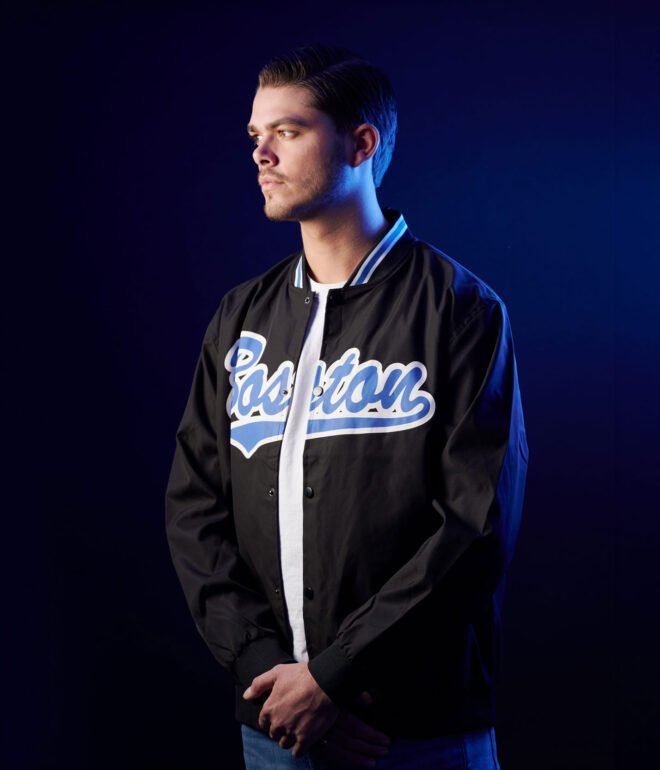 Fotosessies Studio of Locatie die professionele portretten en spontane momenten vastlegt, zowel binnen als buiten.