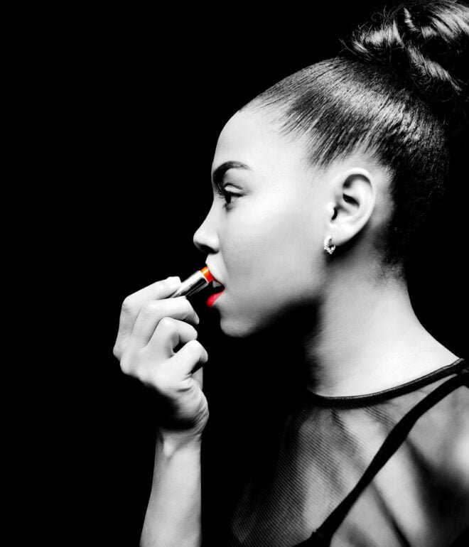 Fotosessies Studio of Locatie die professionele portretten en spontane momenten vastlegt, zowel binnen als buiten.