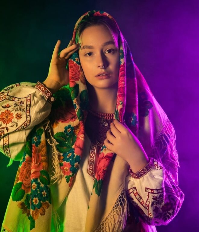 Fotosessies Studio of Locatie die professionele portretten en spontane momenten vastlegt, zowel binnen als buiten.