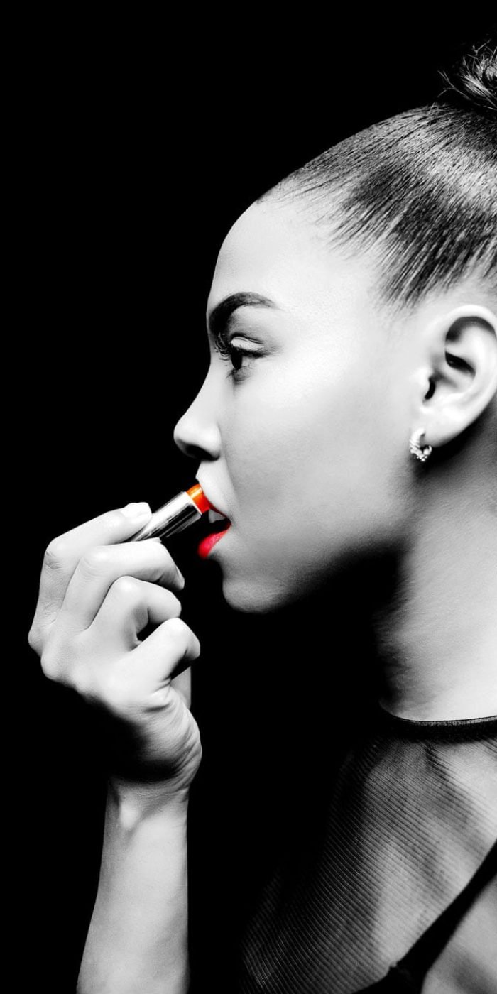 Fotosessies Studio of Locatie die professionele portretten en spontane momenten vastlegt, zowel binnen als buiten.